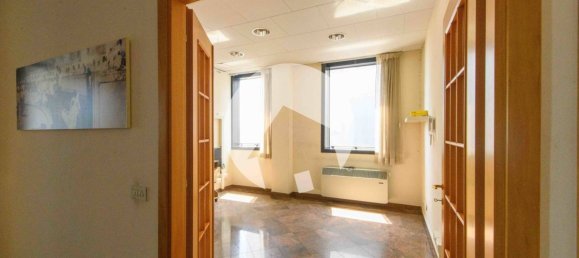 Oficina en Reggio Emilia, Italy 195 m² No. 264240 16