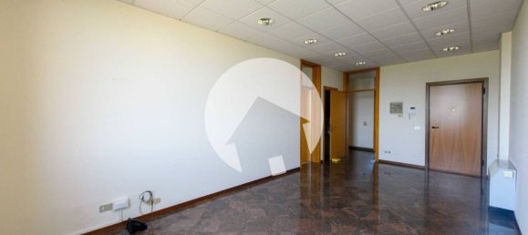 Oficina en Reggio Emilia, Italy 195 m² No. 264240 9