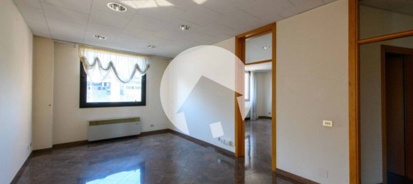 Oficina en Reggio Emilia, Italy 195 m² No. 264240 7