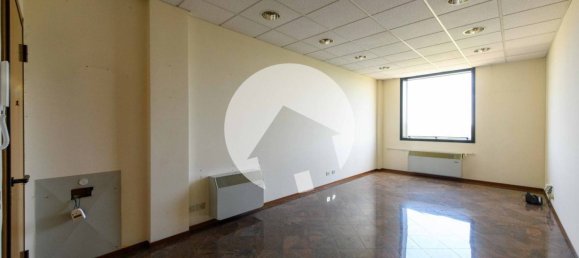 Oficina en Reggio Emilia, Italy 195 m² No. 264240 8