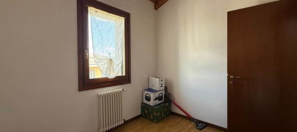 4 bedrooms Apartment in Pojana Maggiore, Italy No. 349326 19