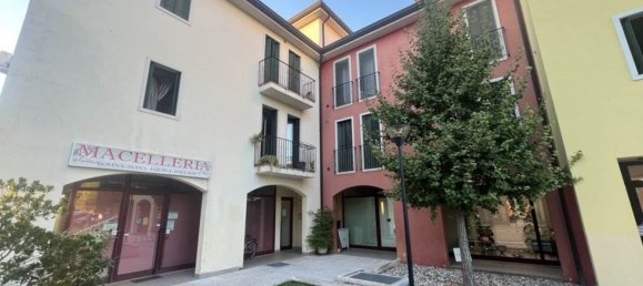 4 bedrooms Apartment in Pojana Maggiore, Italy No. 349326 5