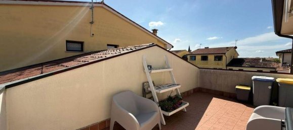 4 bedrooms Apartment in Pojana Maggiore, Italy No. 349326 2