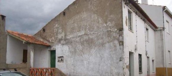 Casa de 2 dormitorios en Castelo Branco, Portugal No. 174674 3