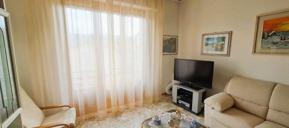 5 rooms Apartment in Siena, Italy No. 106420 7