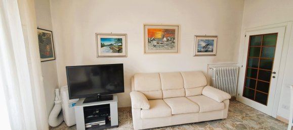 5 rooms Apartment in Siena, Italy No. 106420 5