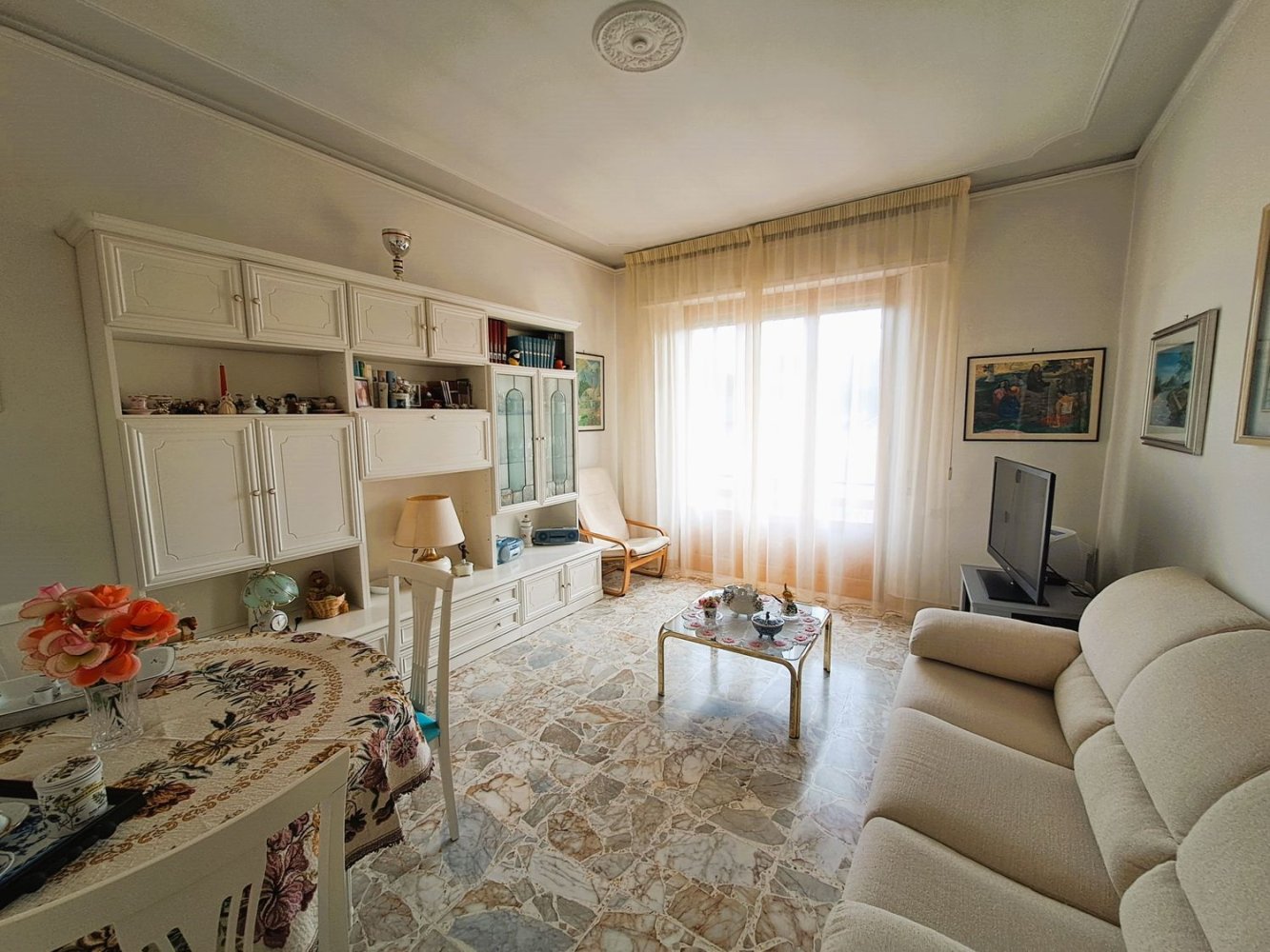 5 rooms Apartment in Siena, Italy No. 106420