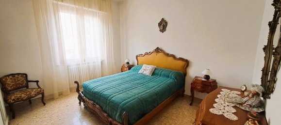 5 rooms Apartment in Siena, Italy No. 106420 22