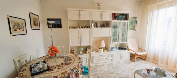 5 rooms Apartment in Siena, Italy No. 106420 3