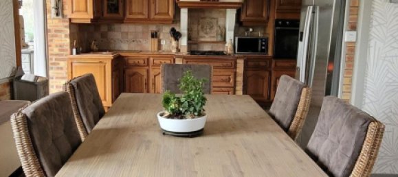 Casa de 4 dormitorios en Fluquieres, France No. 216804 3