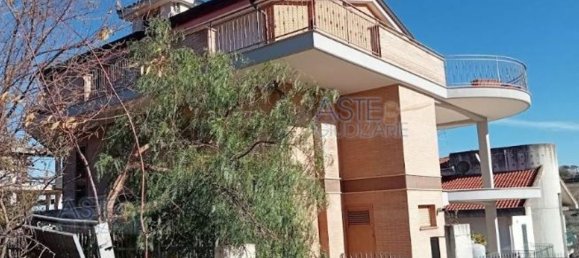 5-salle Appartement à San Salvo, Italy No. 274121 2