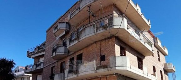 5-salle Appartement à San Salvo, Italy No. 274121 3