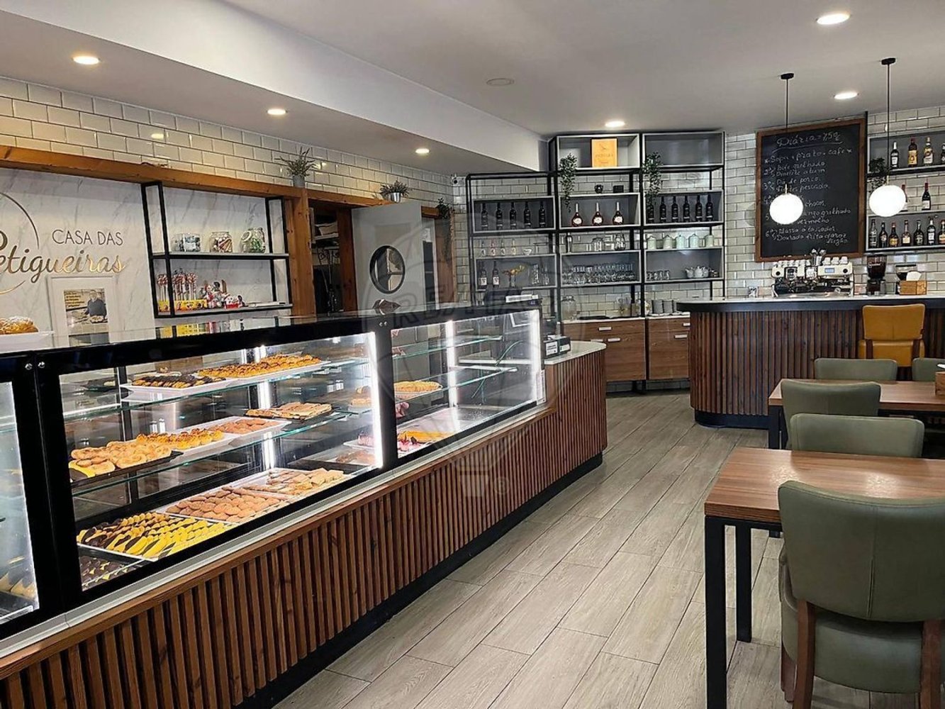 Gewerbliche Immobilie in Viana do Castelo, Portugal 377m², Nr. 245189