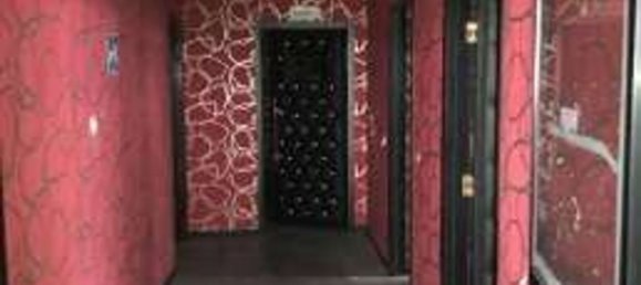 333m² Commercial property in Milan, Italy No. 358055 12