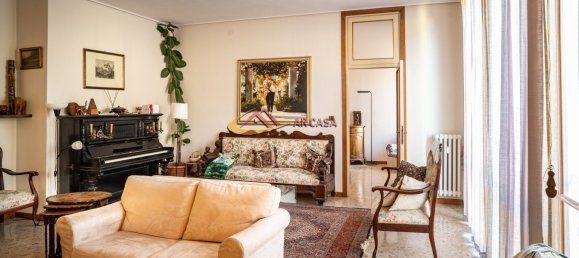 Офис 70м² в Ареццо, Италия № 47180 4