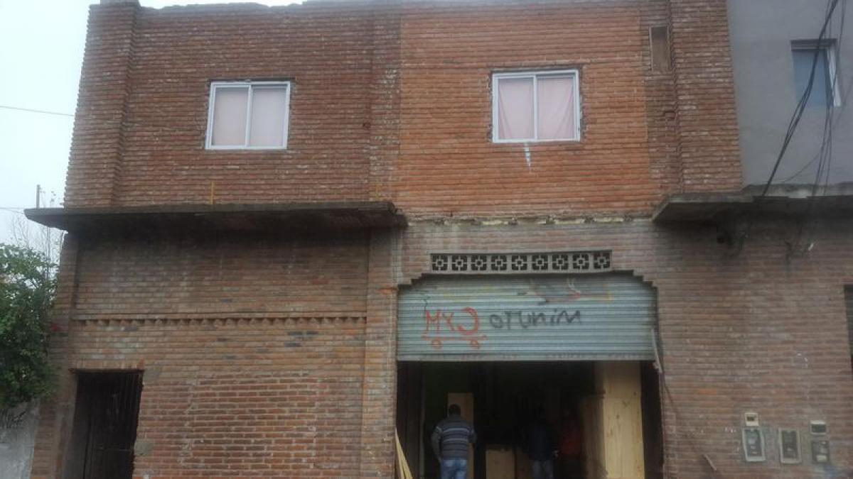 Propriété commerciale à San Fernando, Argentina 170m² No. 108656