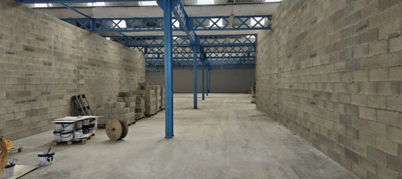 2-Zimmer Gewerbliche Immobilie in Saint-Quentin, France, Nr. 61011 2