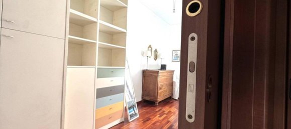 2-salle Appartement à Milan, Italy No. 247839 14