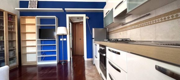 2-salle Appartement à Milan, Italy No. 247839 5