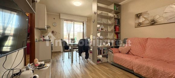 Apartamento de 2 dormitorios en Pomezia, Italy No. 313430 2