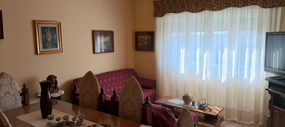 4-salle Appartement à Monsummano Terme, Italy No. 307632 8