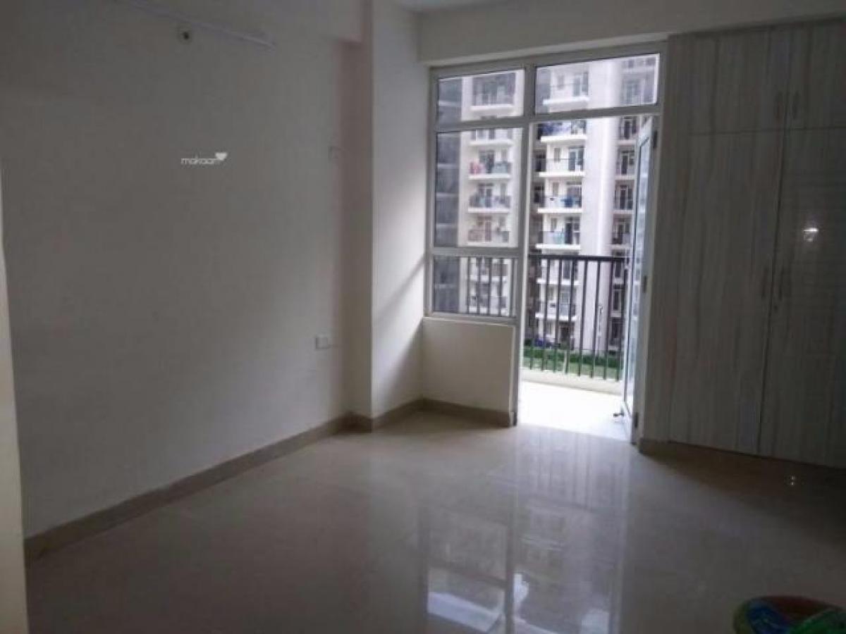 2 bedrooms House in Noida, India No. 66485