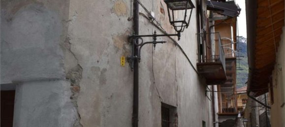 4 bedrooms Apartment in Verres, Italy No. 330960 2