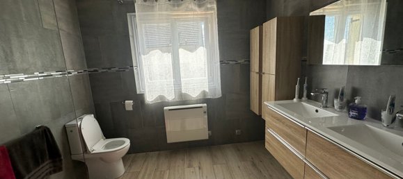 4 Schlafzimmer Haus in Bornel, France, Nr. 93158 10