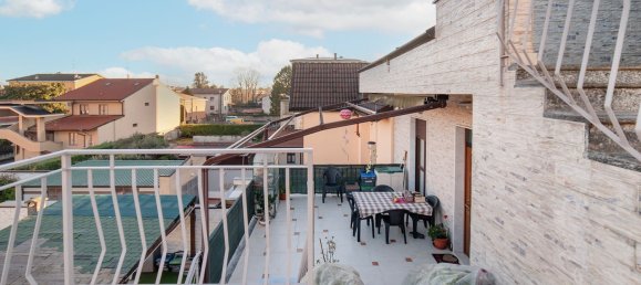 4غرفة منزل ذو طابقين في Monza, Italy رقم 215569 12