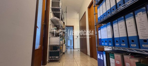 Квартира с 6 комнатами в Неаполь, Италия № 139629 15