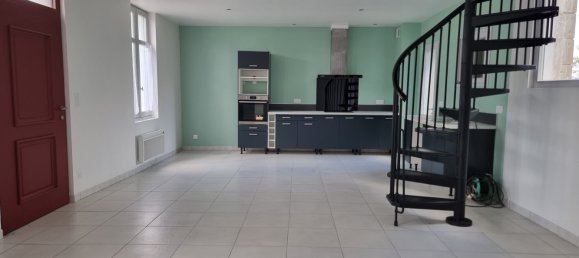 4 bedrooms House in Deux-Sevres, France No. 282344 2