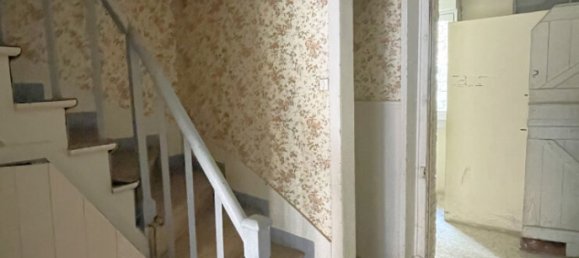 3 bedrooms House in Peronne, France No. 237044 3