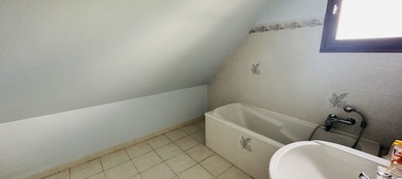 Casa de 3 dormitorios en Les Noes-pres-Troyes, France No. 223732 3