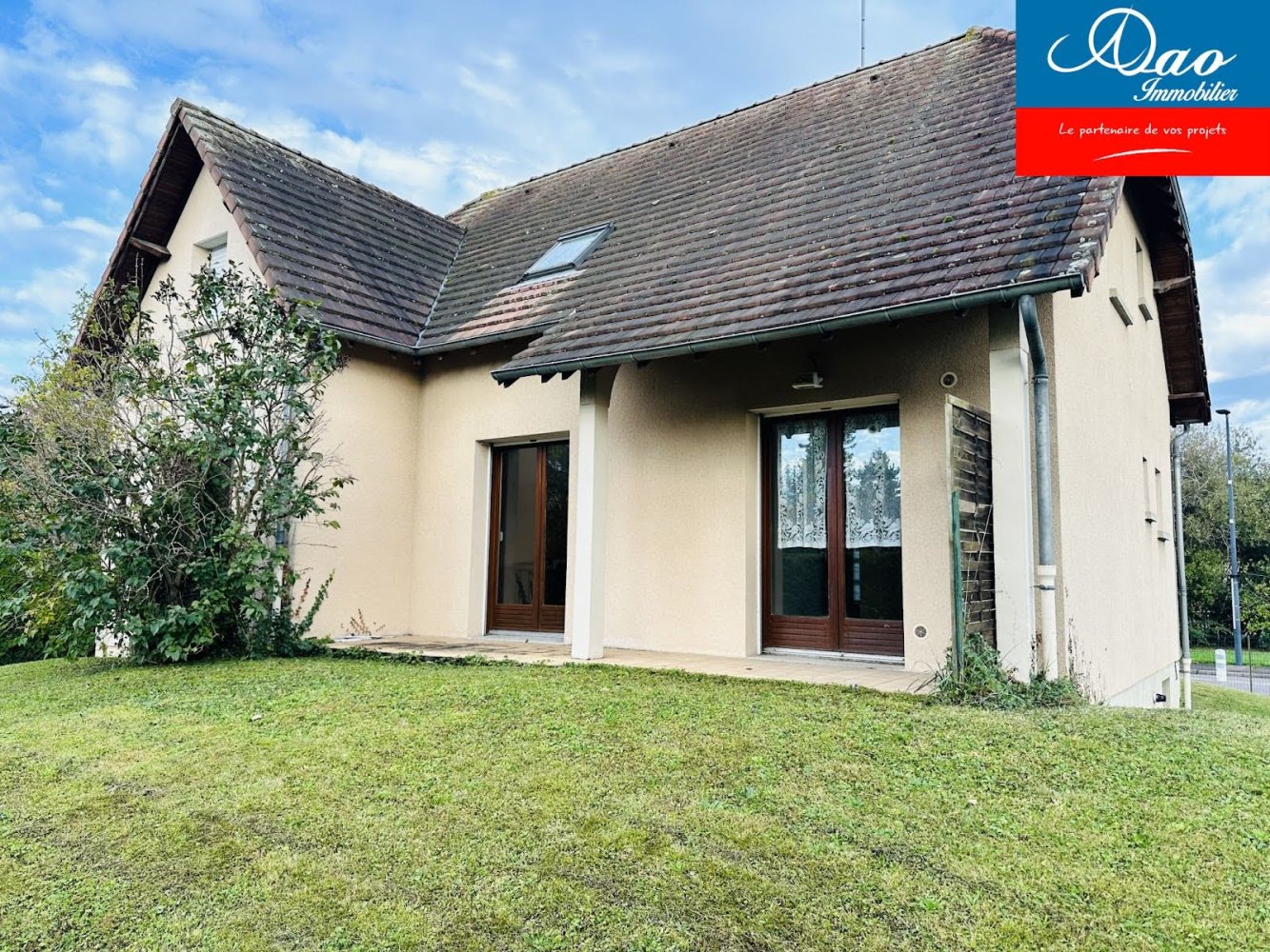 Casa de 3 dormitorios en Les Noes-pres-Troyes, France No. 223732