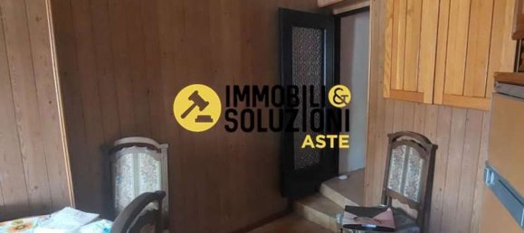 5 rooms Apartment in Trino, Italy No. 43792 8