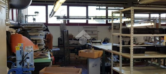 4 rooms Warehouse in Scandicci, Italy No. 229815 13