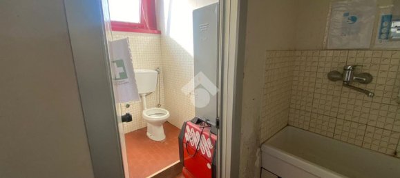 4 rooms Warehouse in Scandicci, Italy No. 229815 17