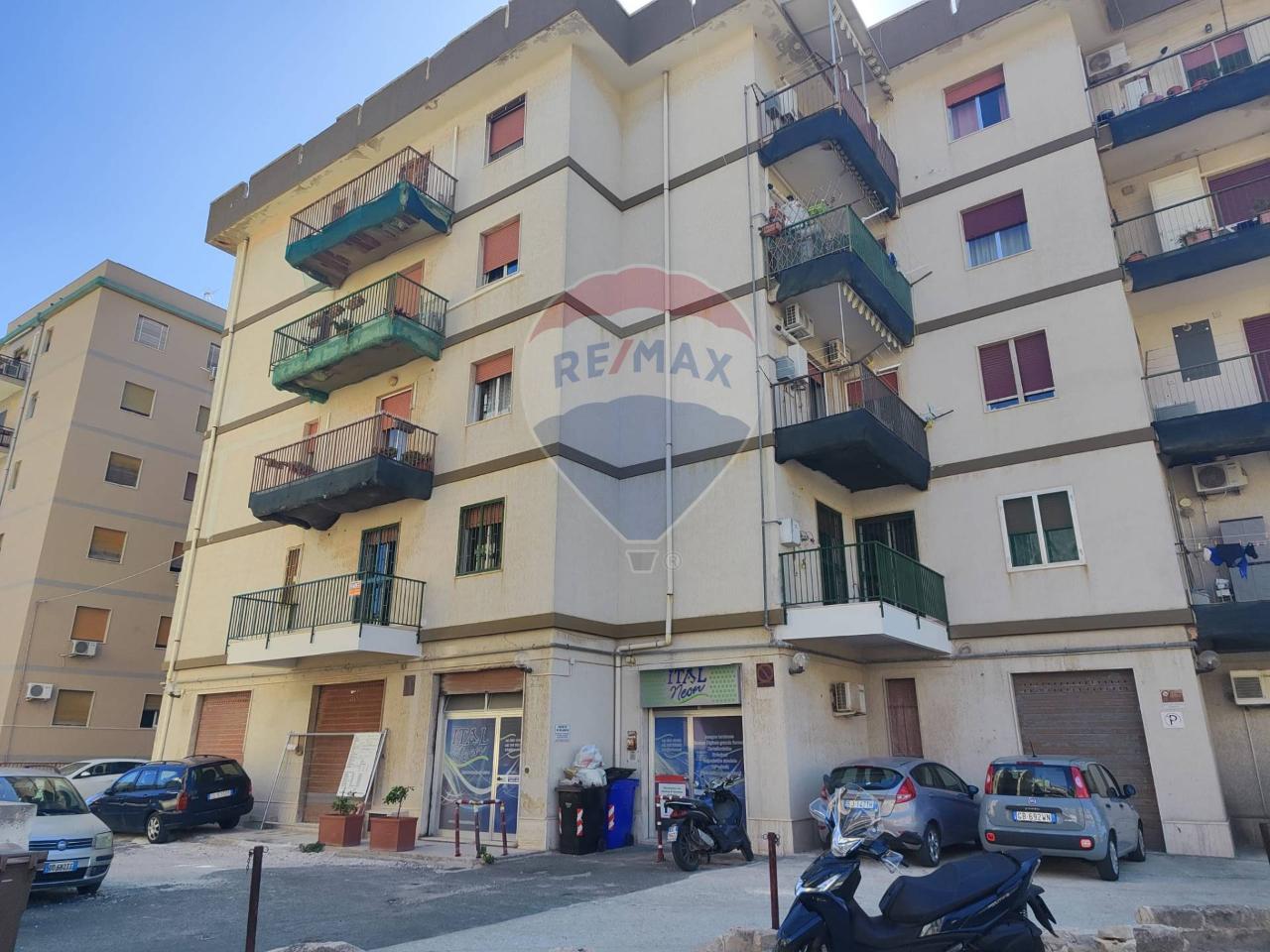 7 rooms Apartment in Syracuse, Italy No. 245487