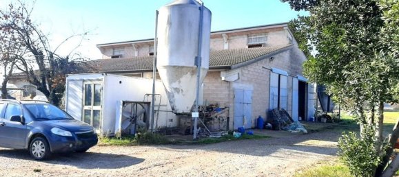 5 bedrooms House in Valeggio sul Mincio, Italy No. 370001 8