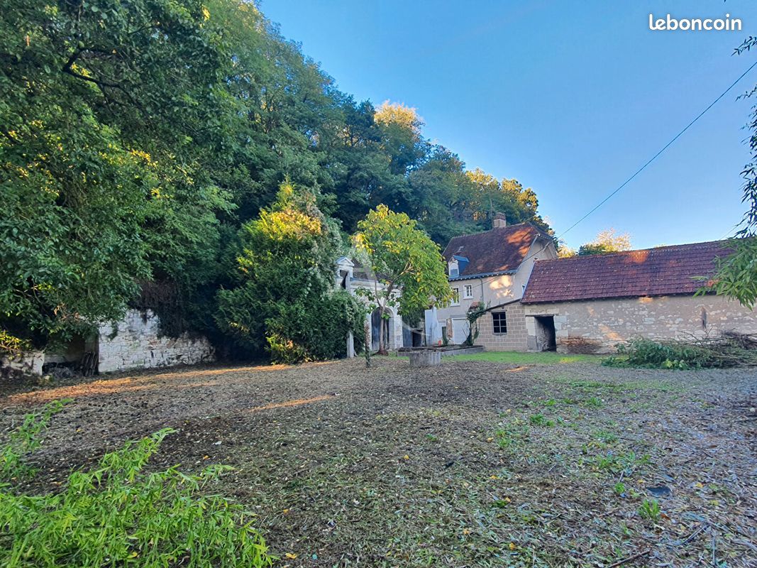 Casa de 3 dormitorios en Saint-Aignan, France No. 250713