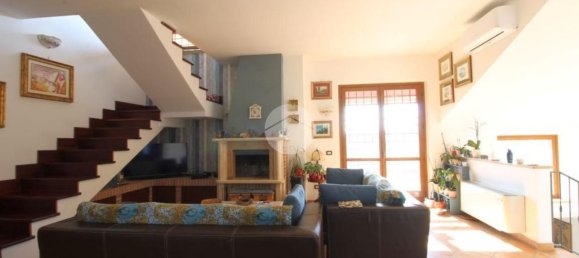 Villa de 9 habitaciónes en Fara in Sabina, Italy No. 50131 3