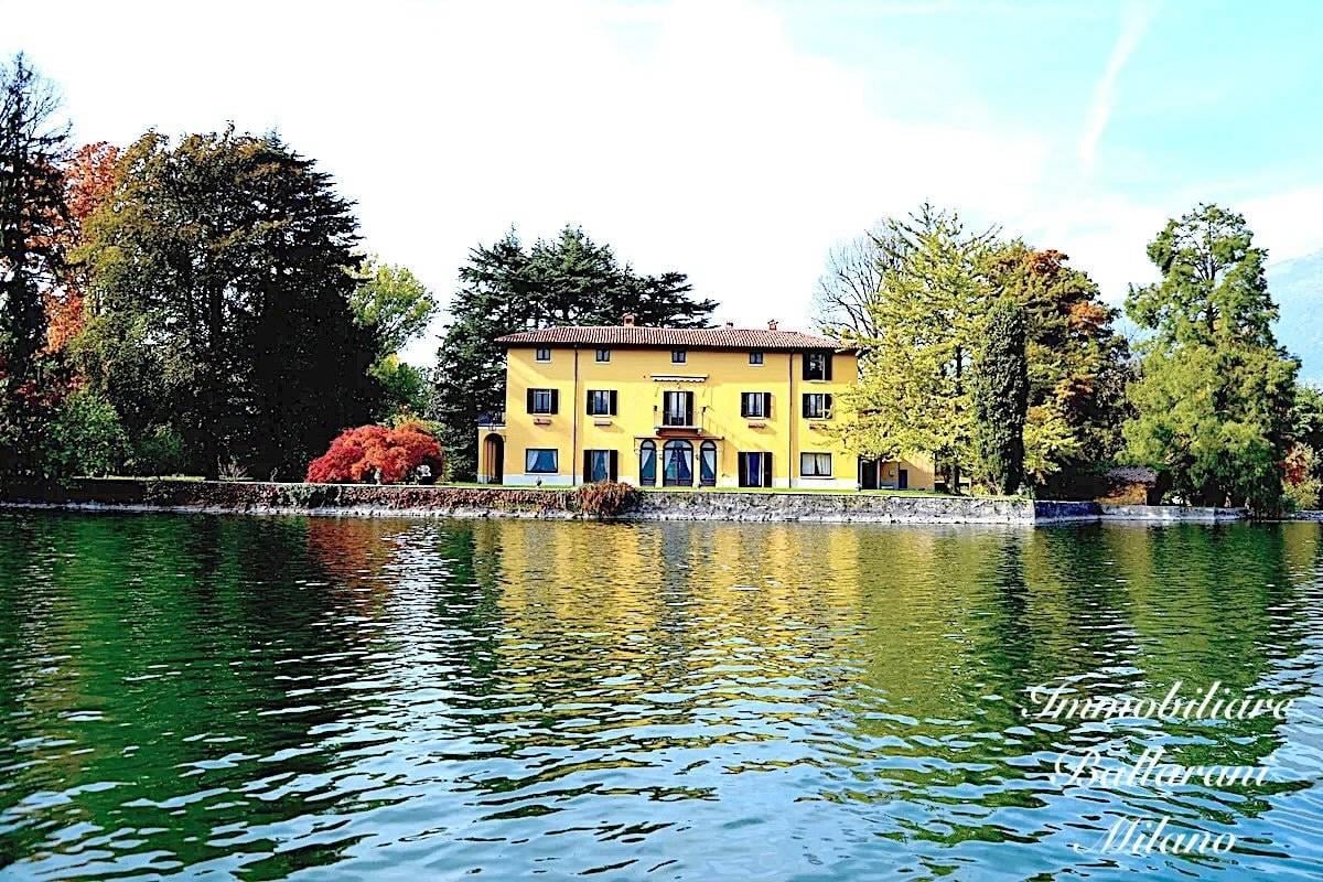 12-salle Villa à Annone di Brianza, Italy No. 114741