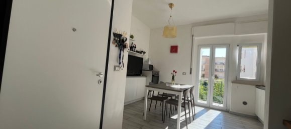 4-Zimmer Wohnung in Livorno, Italy, Nr. 272851 2