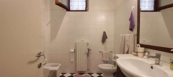 5 rooms Apartment in Certaldo, Italy No. 282396 10
