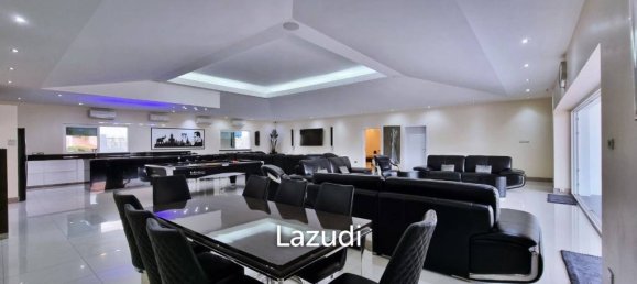 4 bedrooms Villa in Bang Lamung, Thailand No. 16342 5