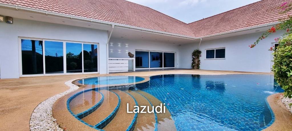 4 bedrooms Villa in Bang Lamung, Thailand No. 16342