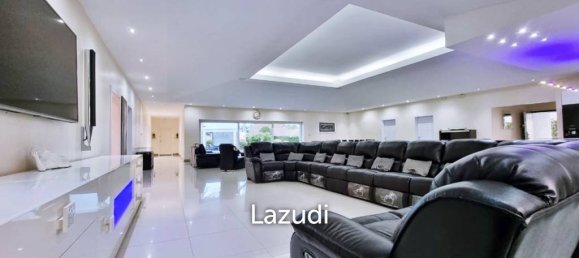 4 bedrooms Villa in Bang Lamung, Thailand No. 16342 3