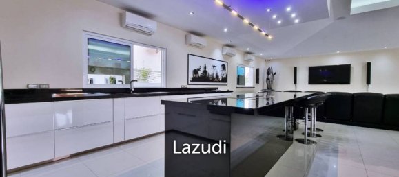 4 bedrooms Villa in Bang Lamung, Thailand No. 16342 9