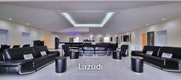 4 bedrooms Villa in Bang Lamung, Thailand No. 16342 2