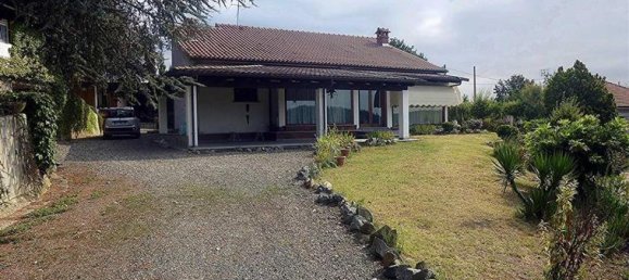 2 bedrooms House in Cortiglione, Italy No. 669 8